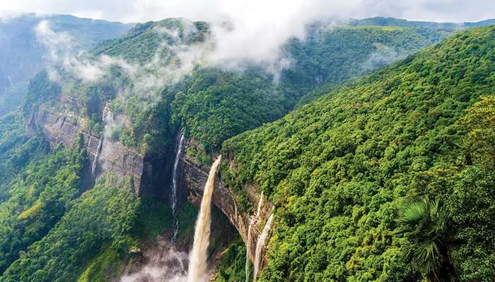 5 Must-Visit Wonders of Meghalaya That Come Alive in the Rain